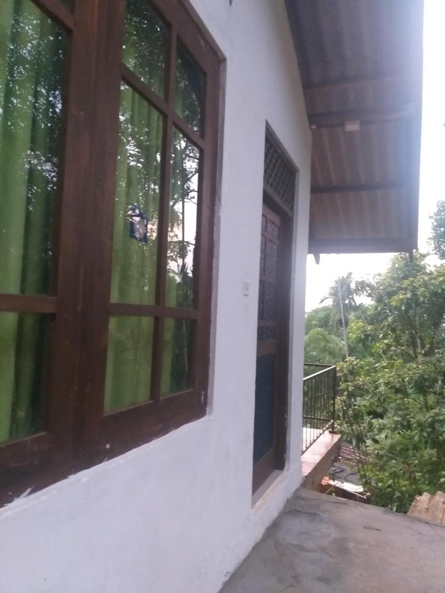 Nine Arch Araliya Homestay เอลลา ภายนอก รูปภาพ