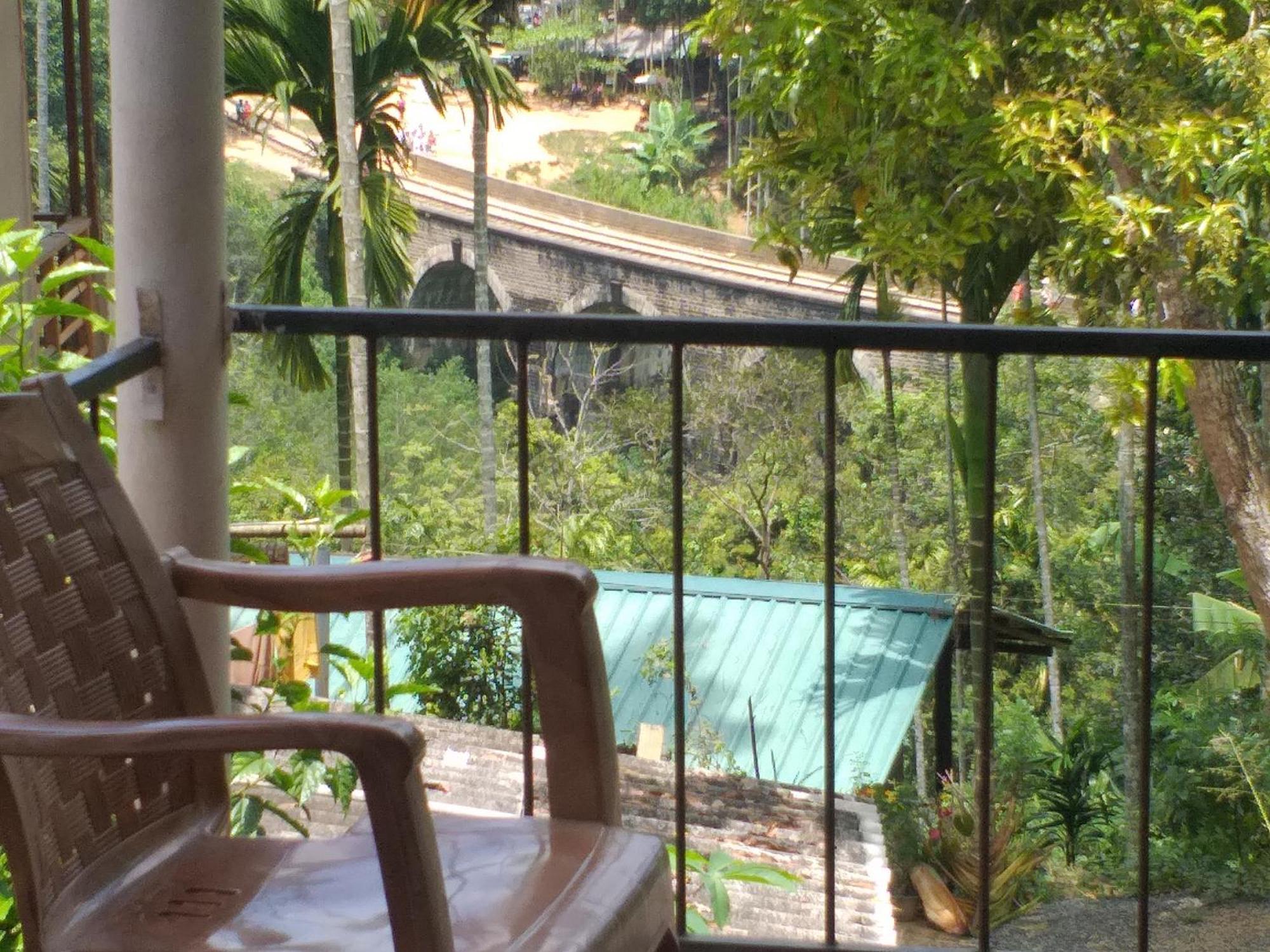 Nine Arch Araliya Homestay เอลลา ภายนอก รูปภาพ