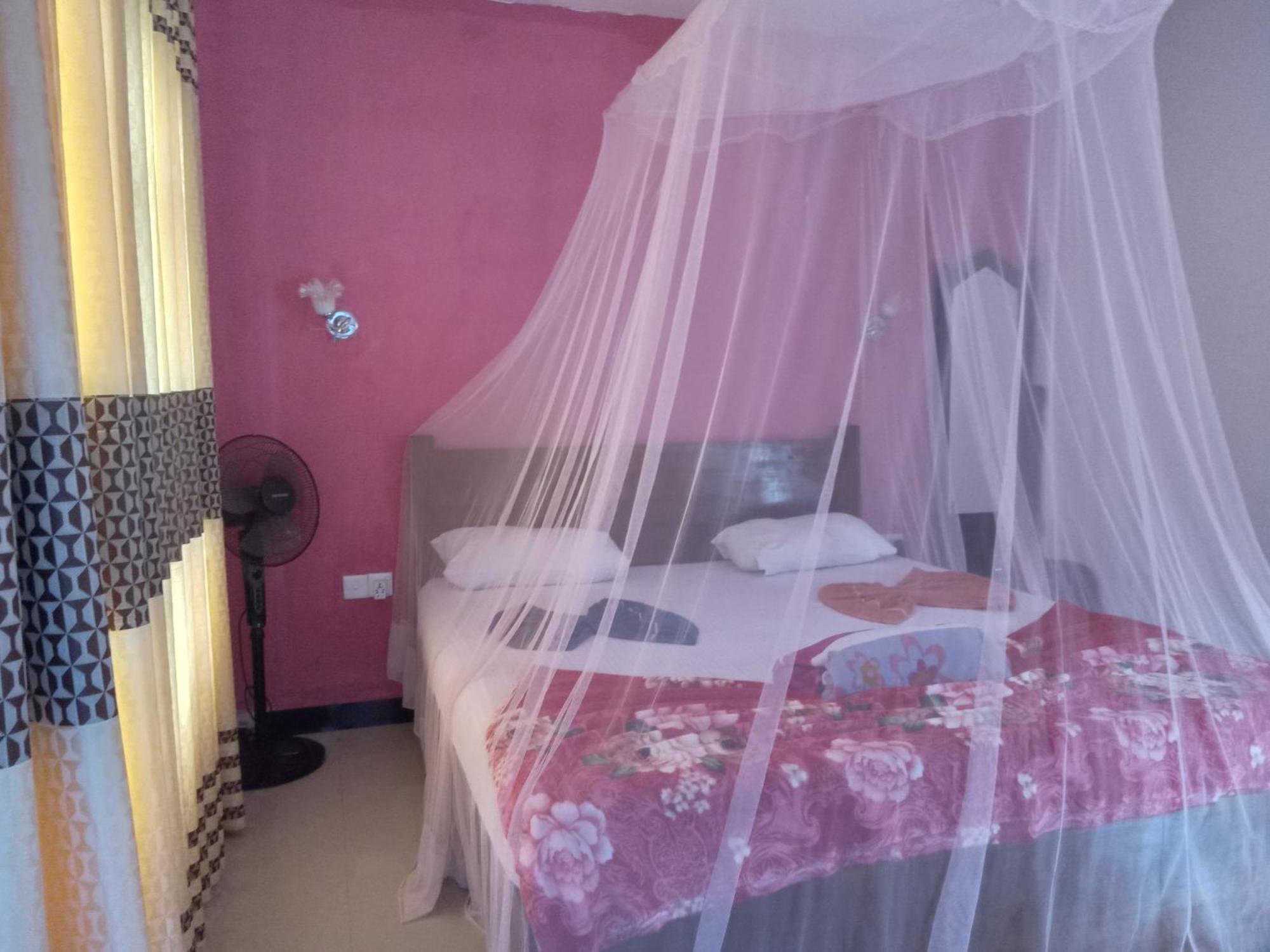 Nine Arch Araliya Homestay เอลลา ภายนอก รูปภาพ