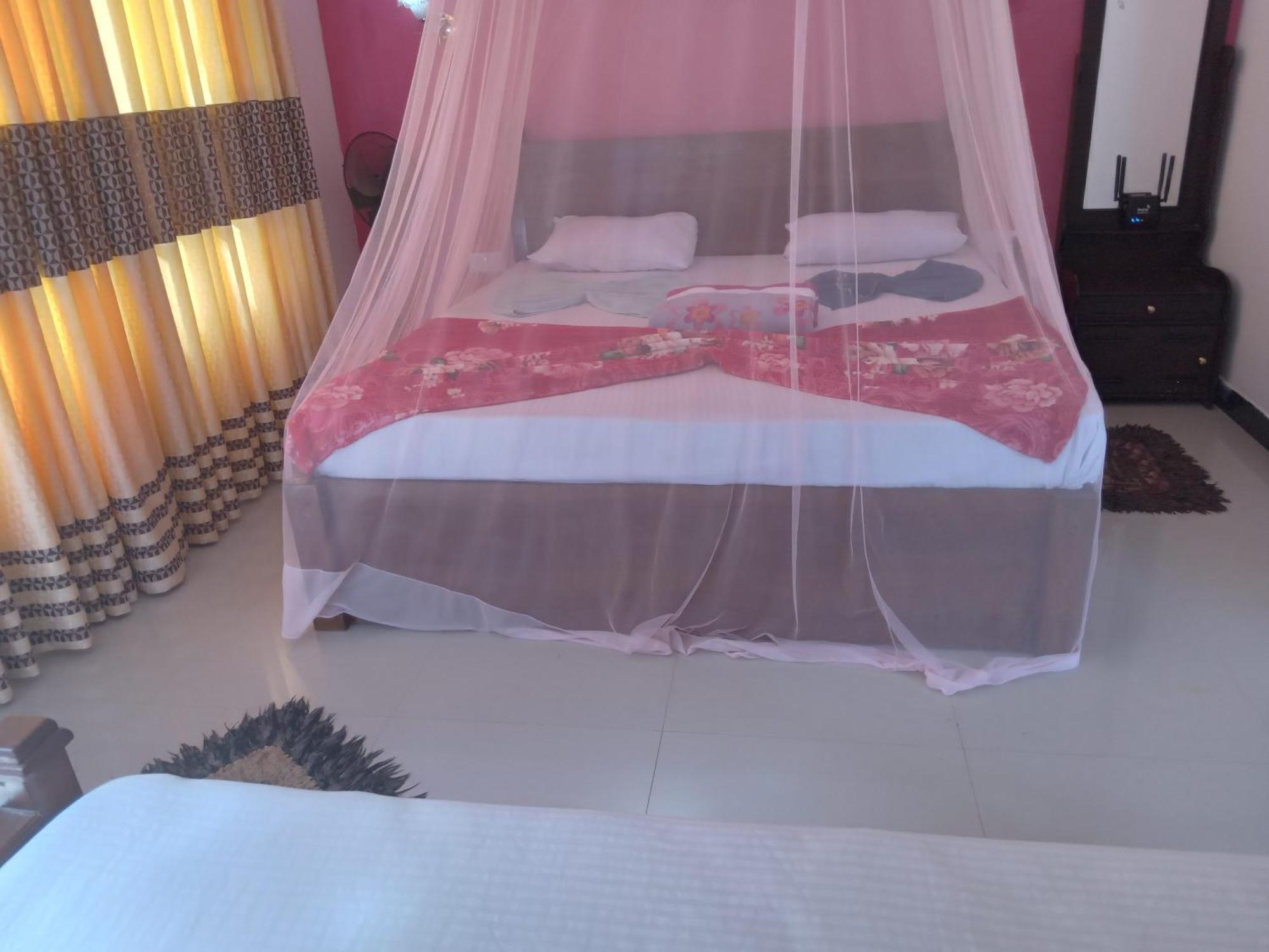 Nine Arch Araliya Homestay เอลลา ภายนอก รูปภาพ