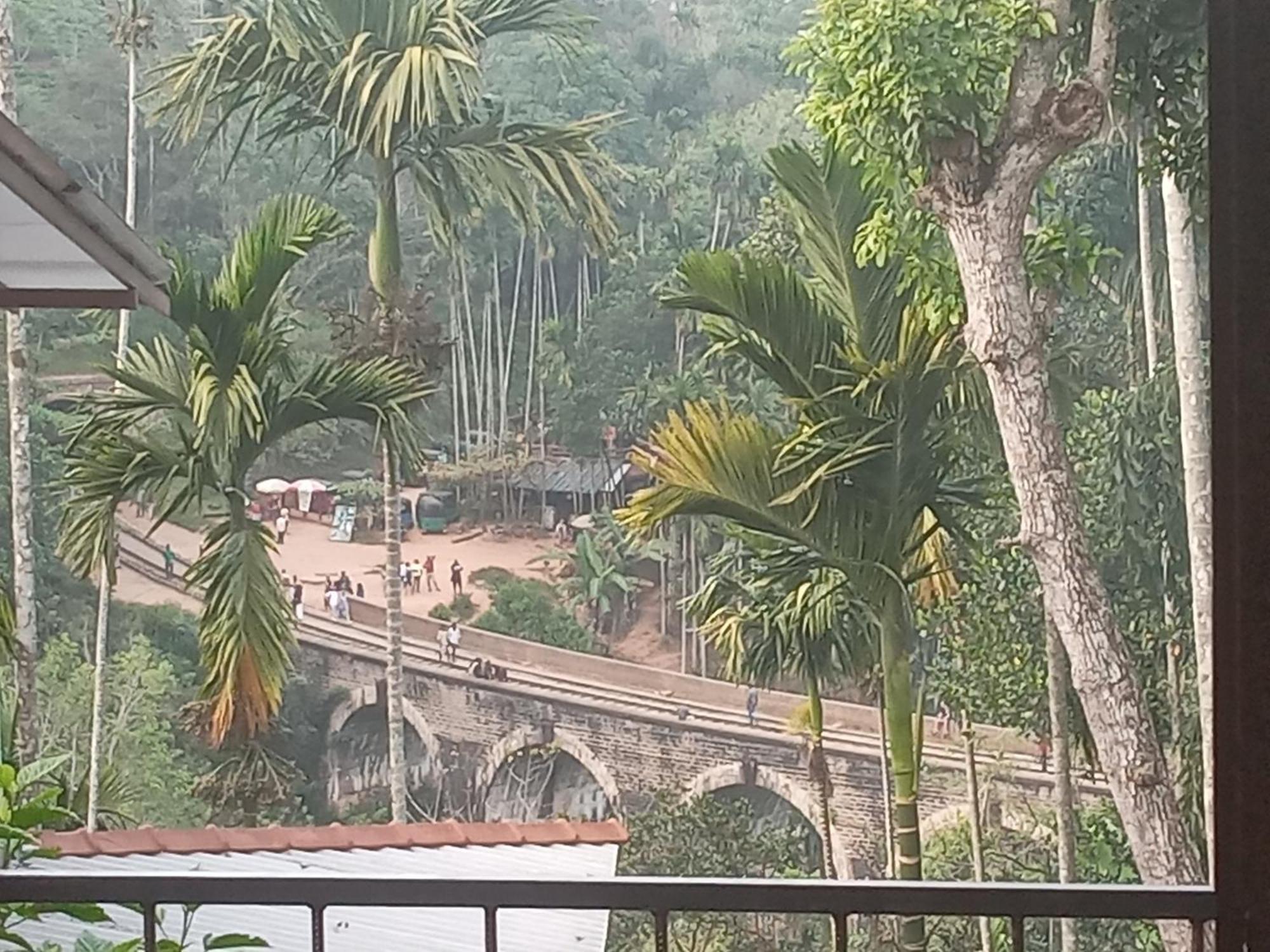 Nine Arch Araliya Homestay เอลลา ภายนอก รูปภาพ